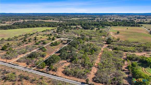 1.951 Acres of Residential Land for Sale in Dale, Texas