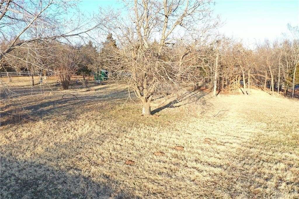 1.834 Acres of Residential Land for Sale in Arcadia, Oklahoma