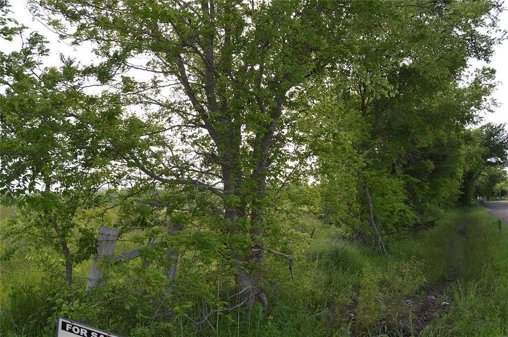 5 Acres of Residential Land for Sale in Commerce, Texas