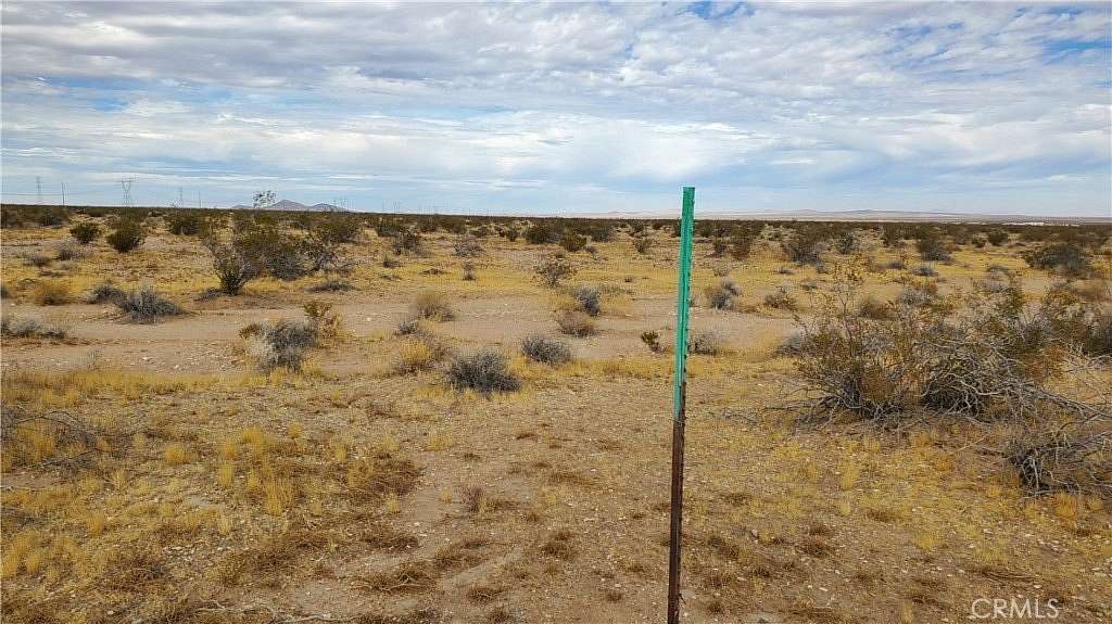 20 Acres of Land for Sale in Adelanto, California