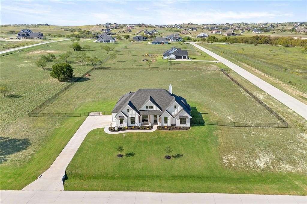 2.06 Acres of Residential Land with Home for Sale in Aledo, Texas