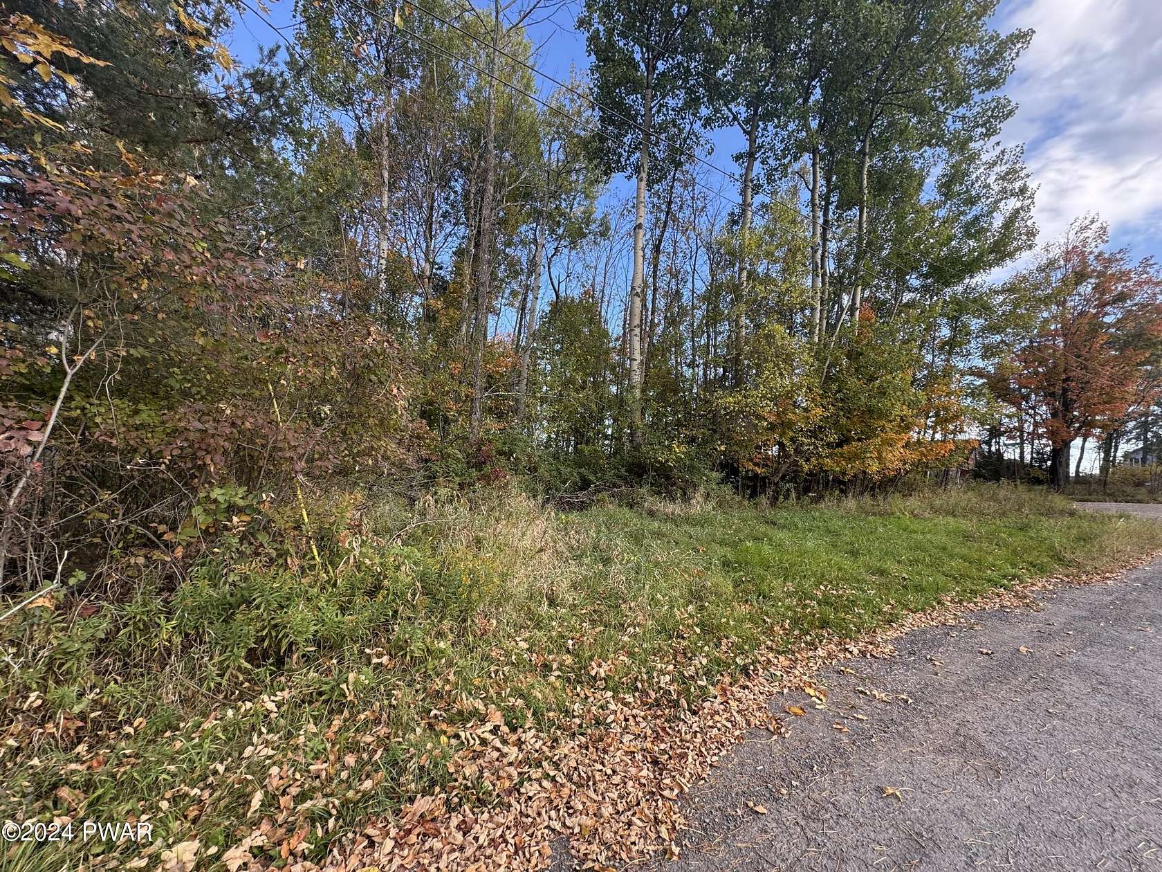 0.8 Acres of Residential Land for Sale in Lake Ariel, Pennsylvania