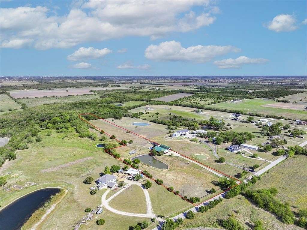 7.5 Acres of Residential Land with Home for Sale in Terrell, Texas