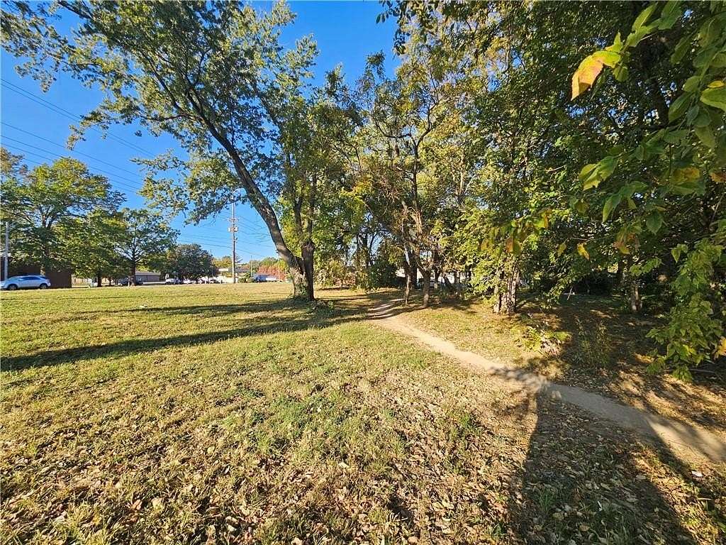 1.23 Acres of Commercial Land for Sale in Independence, Missouri