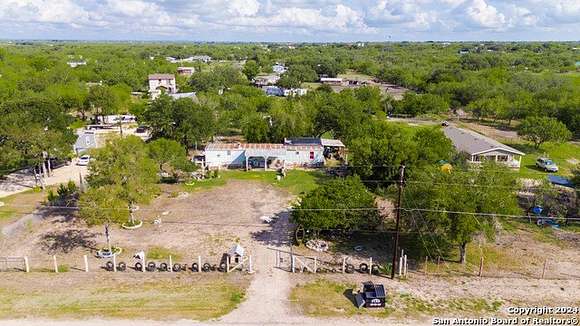 1 Acre of Residential Land for Sale in Hondo, Texas