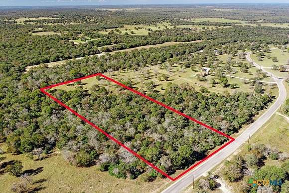 5.01 Acres of Residential Land for Sale in Luling, Texas