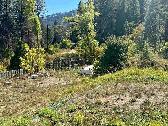 4.4 Acres of Land for Sale in Happy Camp, California