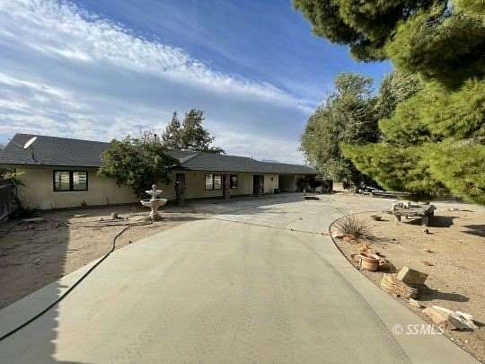 2.27 Acres of Residential Land with Home for Sale in Lake Isabella, California