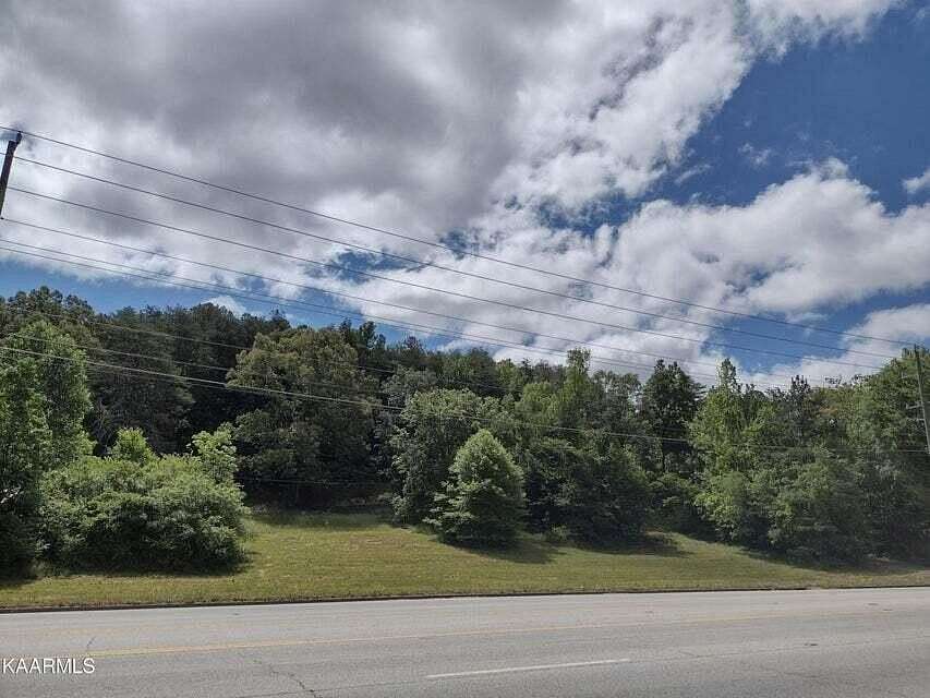 27.93 Acres of Mixed-Use Land for Sale in Sale Creek, Tennessee