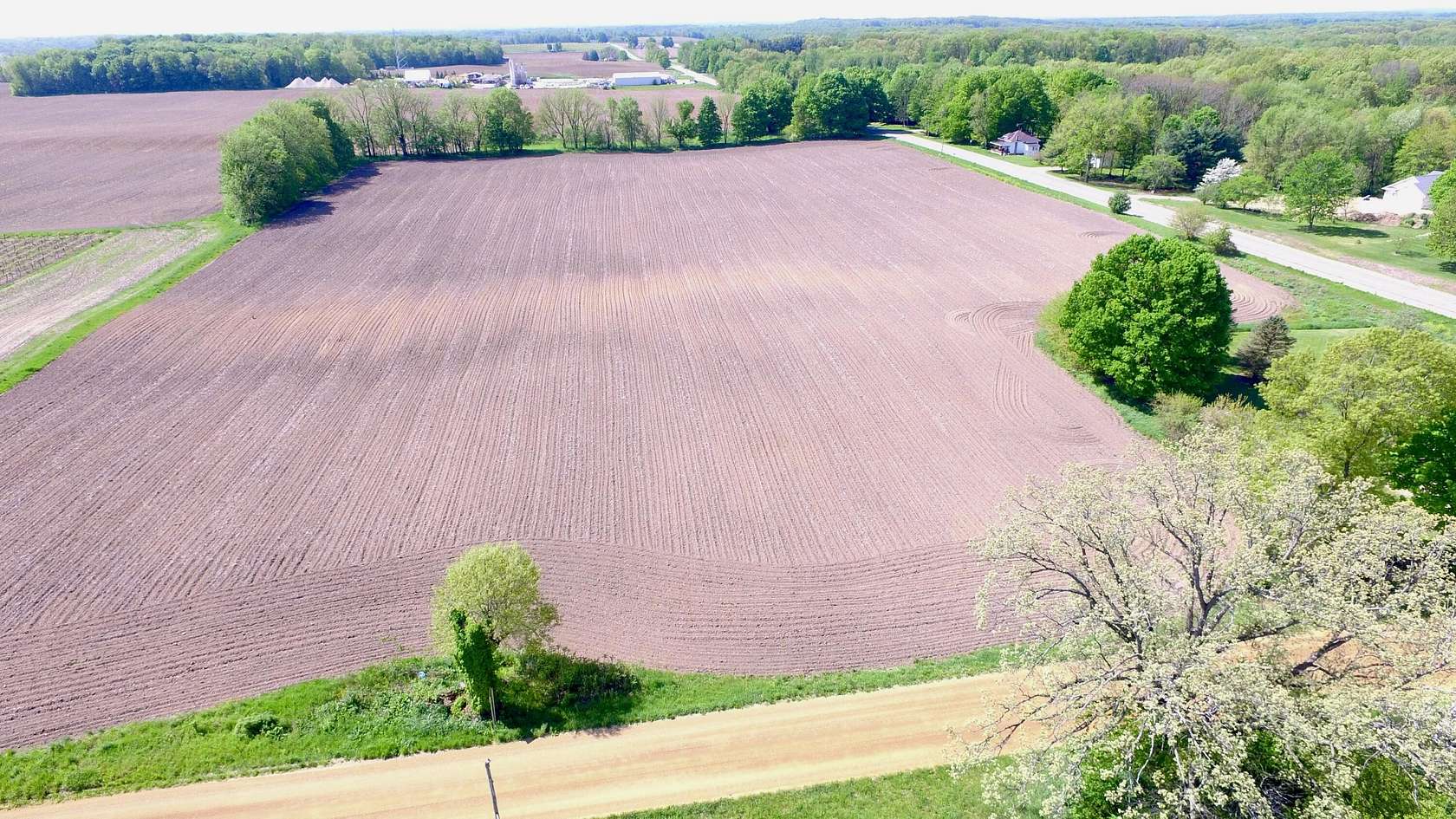 14 Acres of Land for Sale in Lawton, Michigan