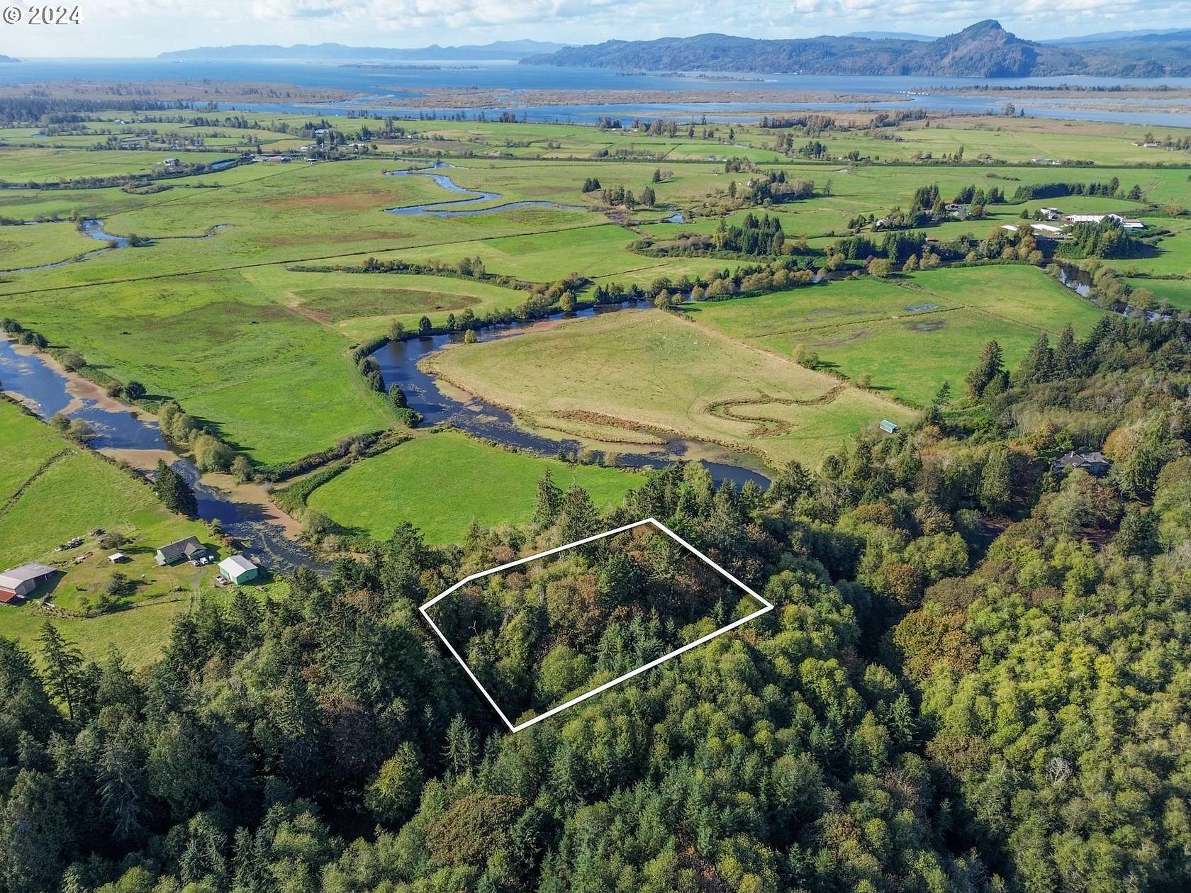 2.15 Acres of Land for Sale in Astoria, Oregon