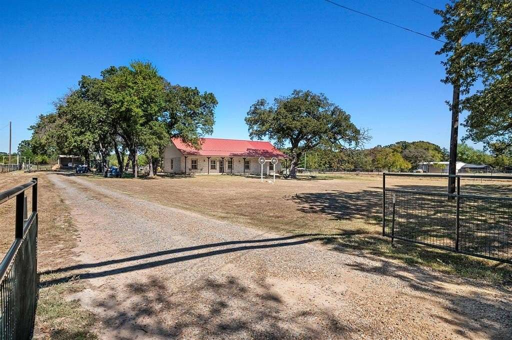 6 Acres of Land with Home for Sale in Bonham, Texas