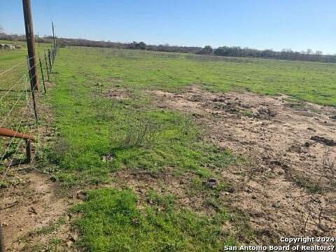 14 Acres of Land for Sale in Stockdale, Texas