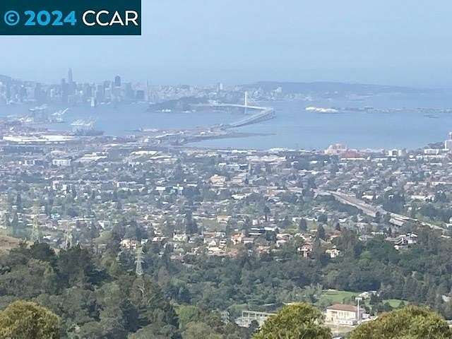 0.637 Acres of Land for Sale in Oakland, California