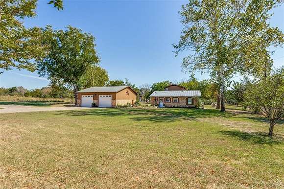 4 Acres of Residential Land with Home for Sale in Weatherford, Texas