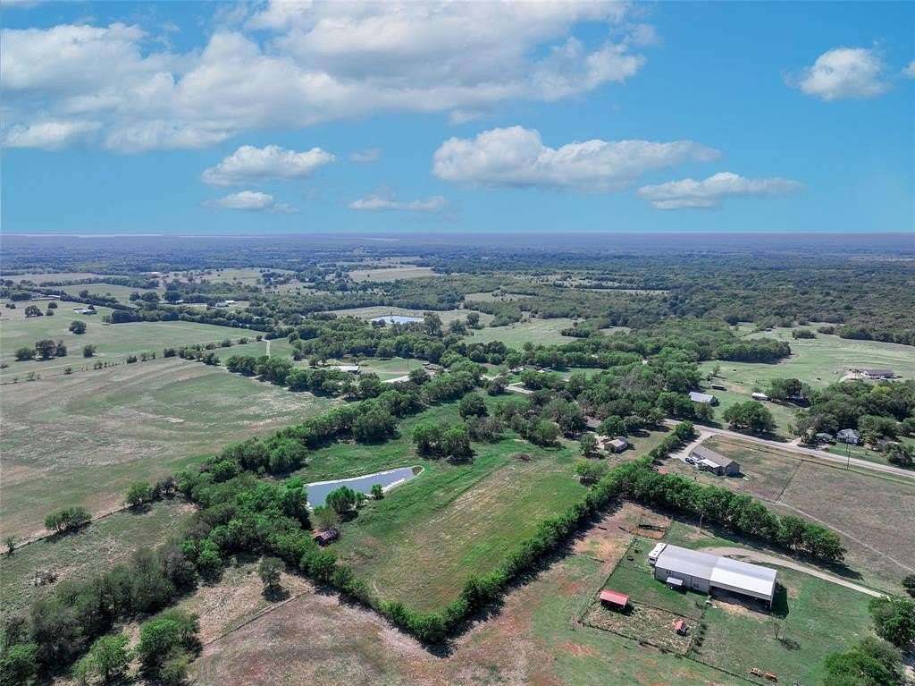 5.5 Acres of Residential Land for Sale in Lone Oak, Texas