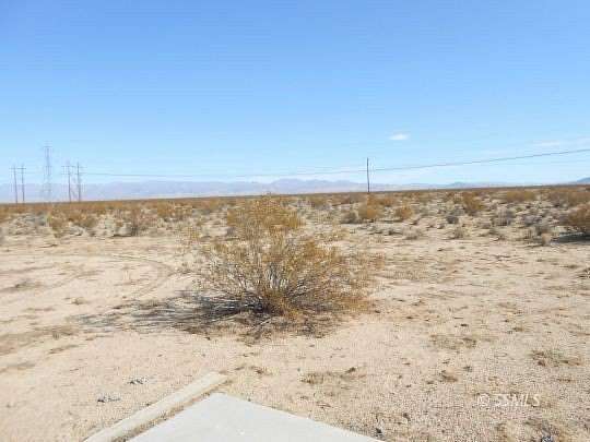 7.57 Acres of Land for Sale in Inyokern, California