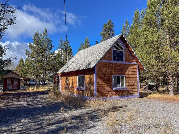 0.51 Acres of Residential Land with Home for Sale in La Pine, Oregon