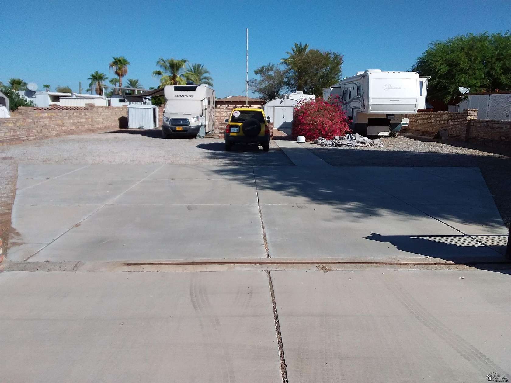 Improved Residential Land for Sale in Yuma, Arizona