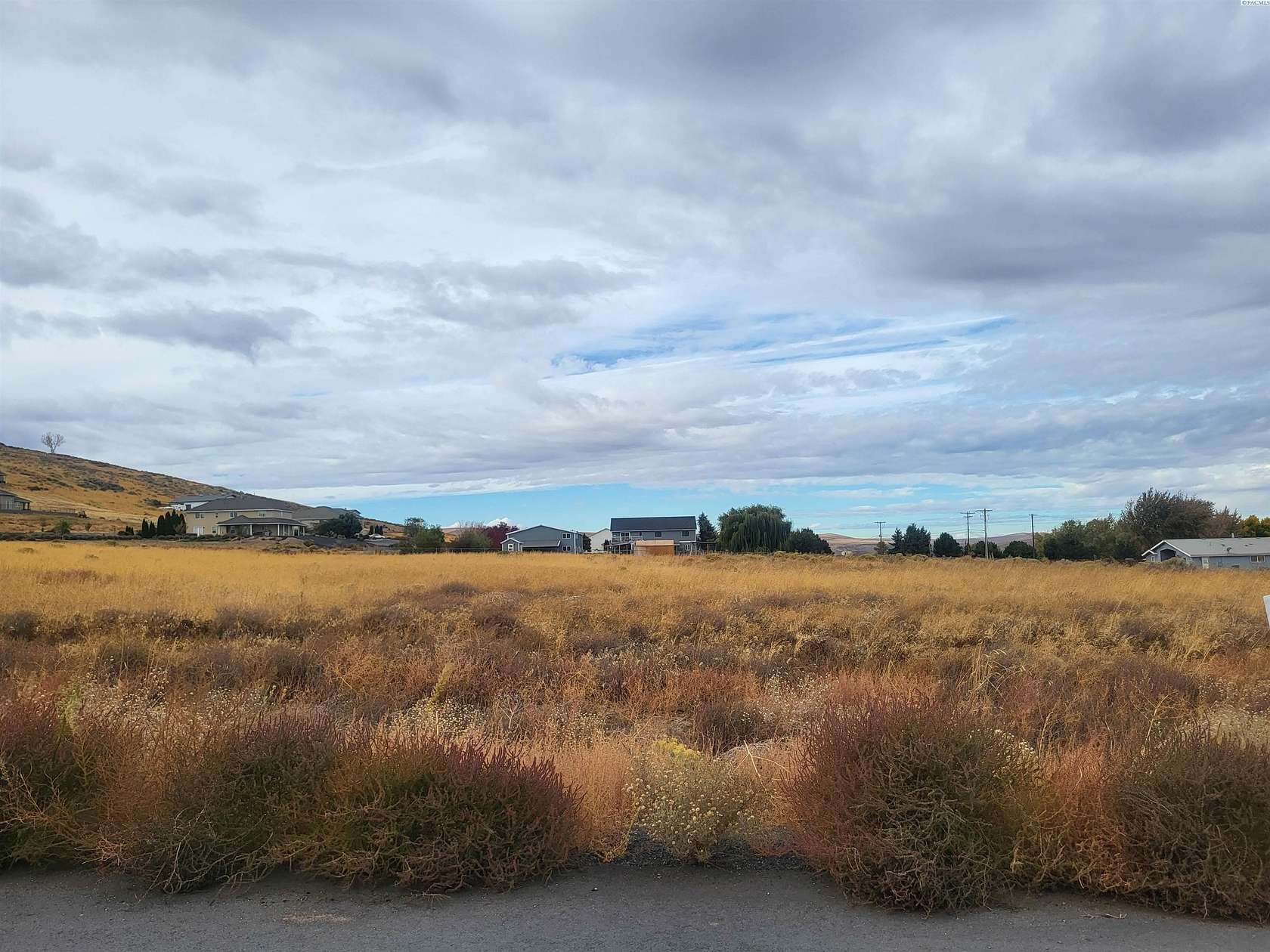 5 Acres of Residential Land for Sale in Kennewick, Washington