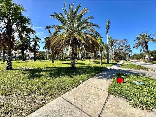 0.57 Acres of Commercial Land for Sale in Sarasota, Florida