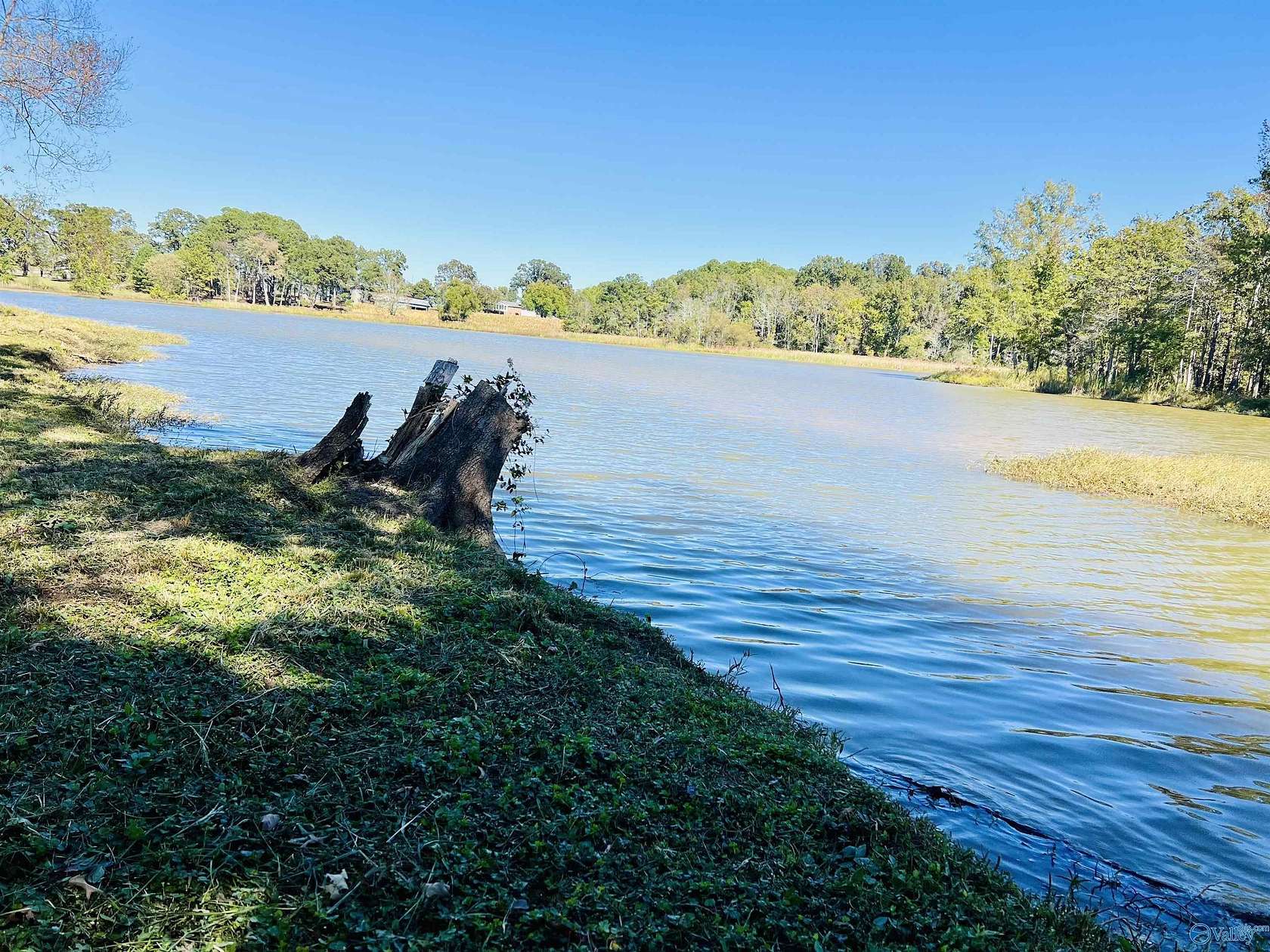 0.9 Acres of Residential Land for Sale in Centre, Alabama