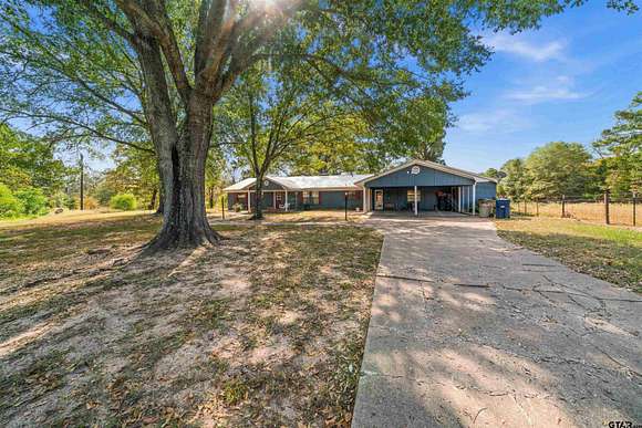 5.08 Acres of Residential Land with Home for Sale in Flint, Texas