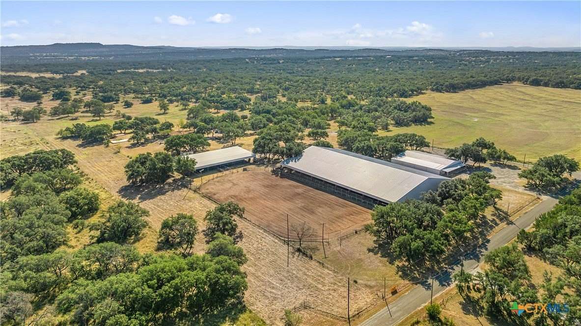 21 Acres of Land for Sale in Round Mountain, Texas