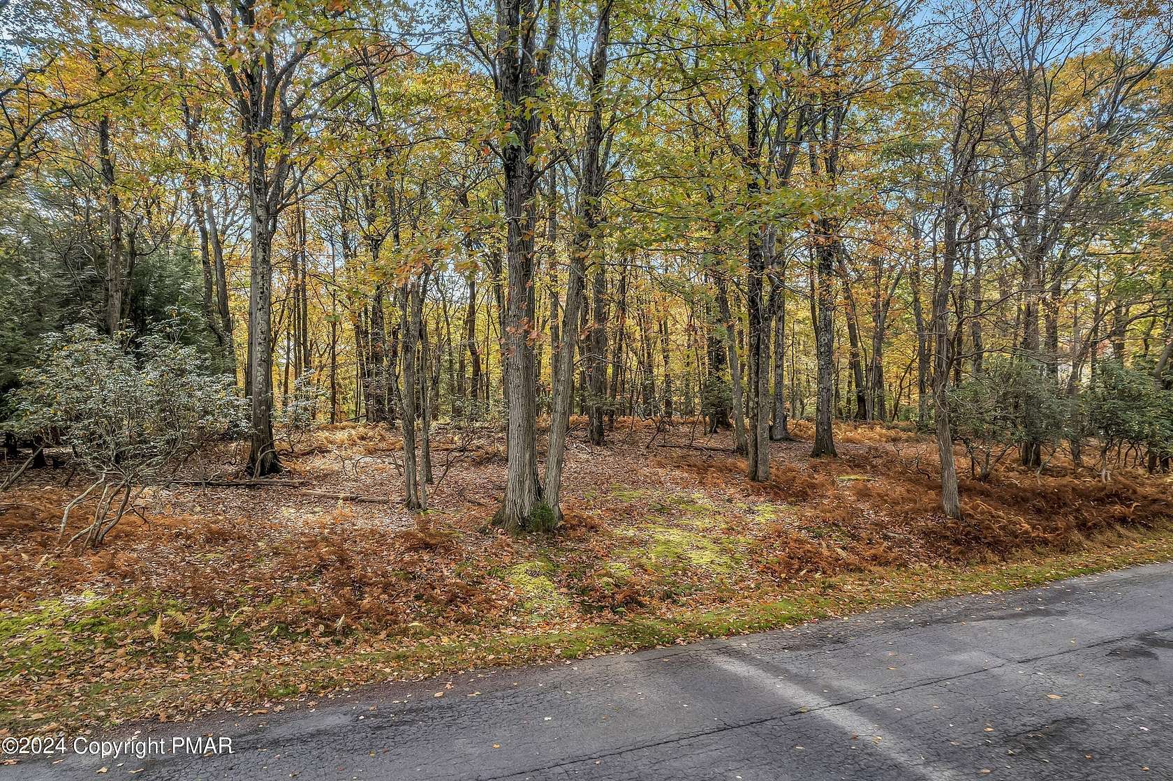 1.15 Acres of Residential Land for Sale in Lake Harmony, Pennsylvania