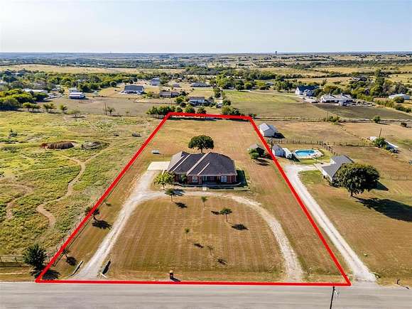 2.5 Acres of Residential Land with Home for Sale in Weatherford, Texas