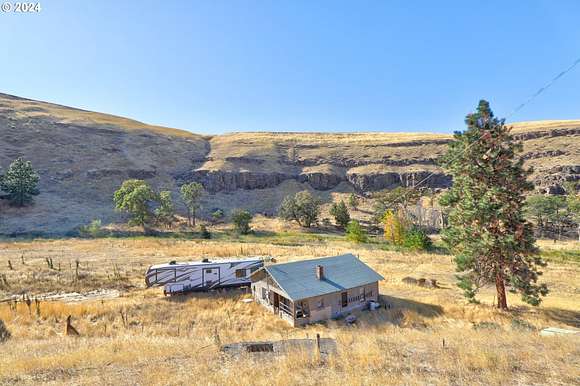 158.25 Acres of Recreational Land & Farm for Sale in The Dalles, Oregon