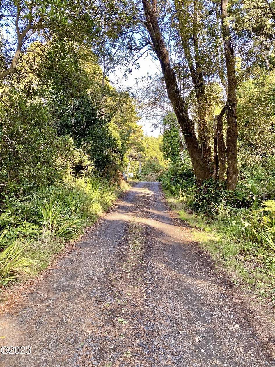 0.23 Acres of Residential Land for Sale in Yachats, Oregon