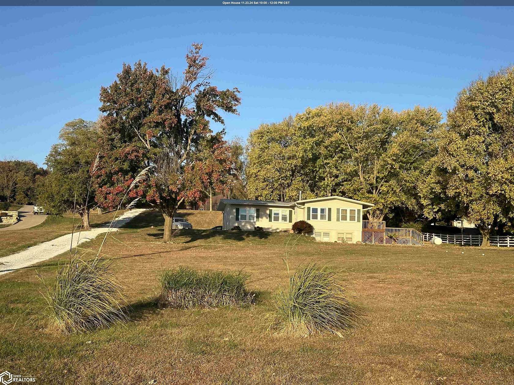 3.78 Acres of Residential Land with Home for Sale in Keokuk, Iowa