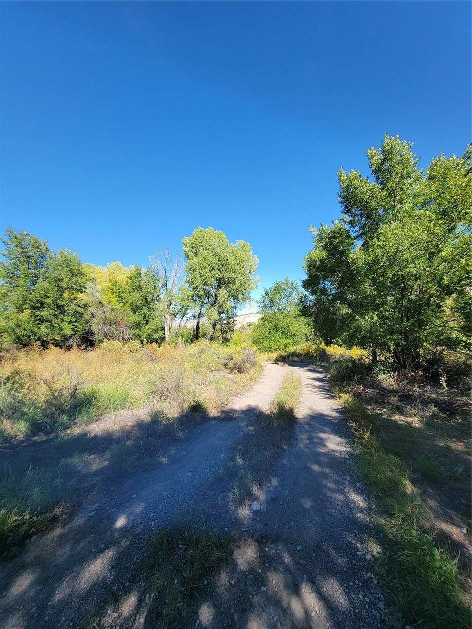 1.27 Acres of Residential Land for Sale in Dixon, New Mexico