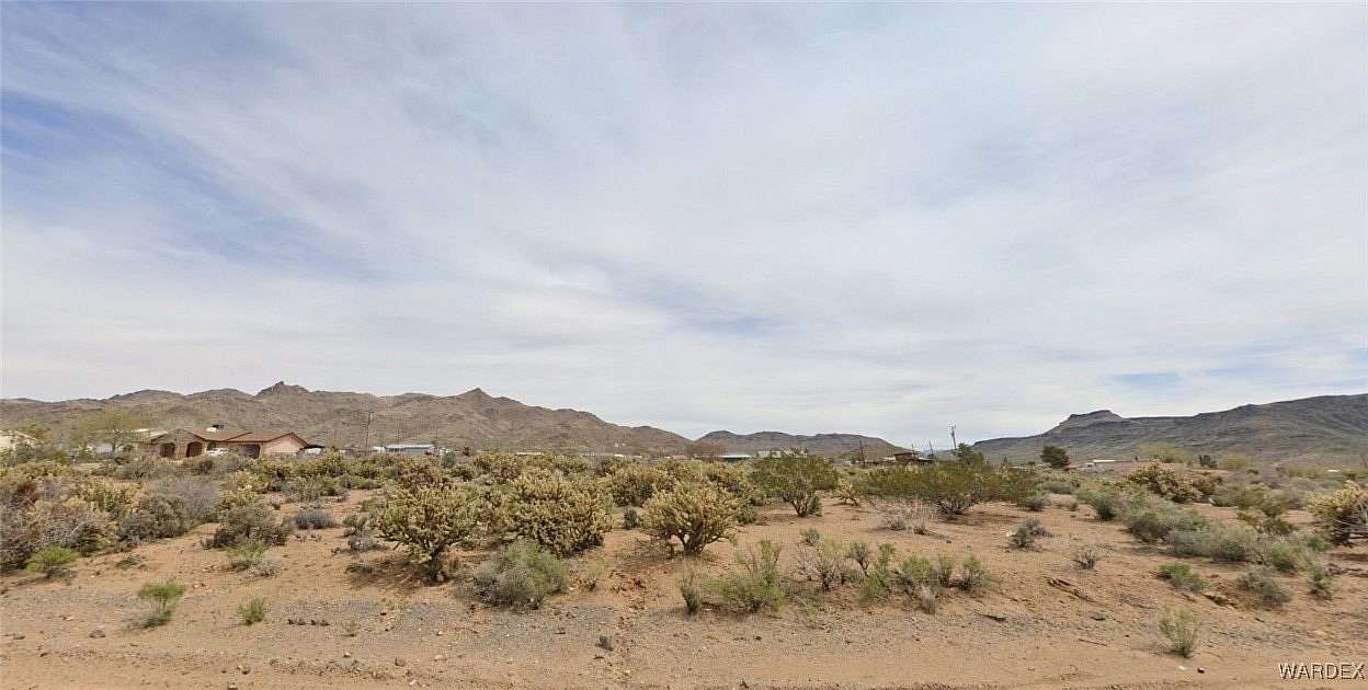 1.11 Acres of Residential Land for Sale in Golden Valley, Arizona