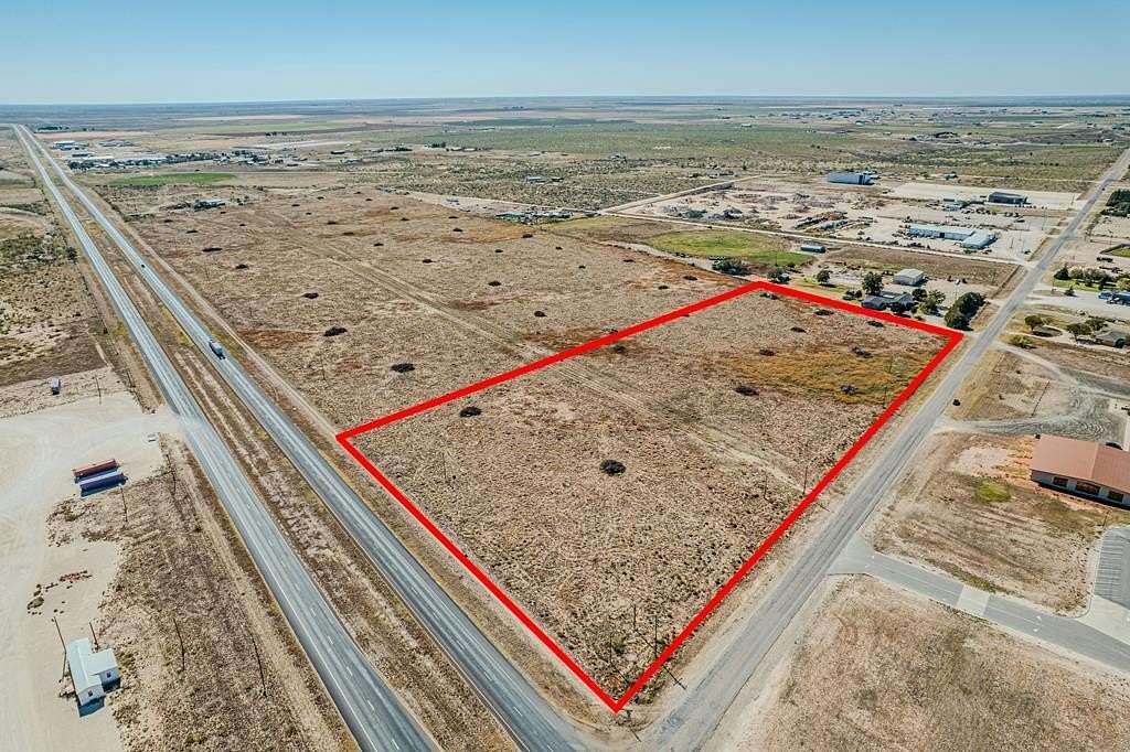 10 Acres of Commercial Land for Sale in Seminole, Texas