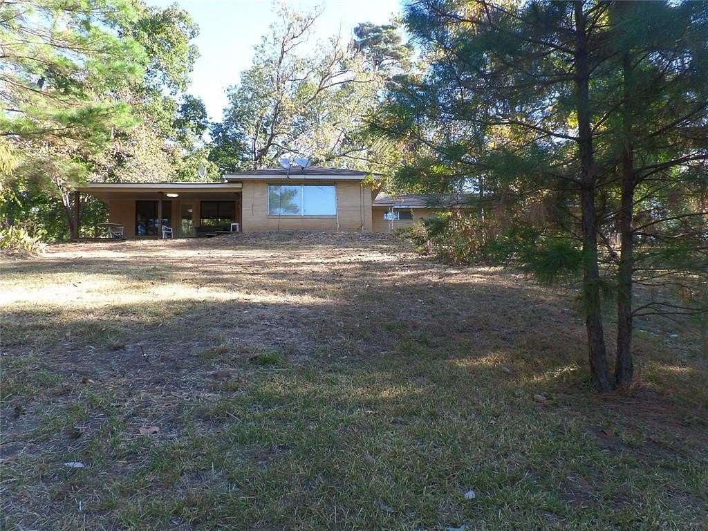 3.7 Acres of Residential Land with Home for Sale in Hosston, Louisiana