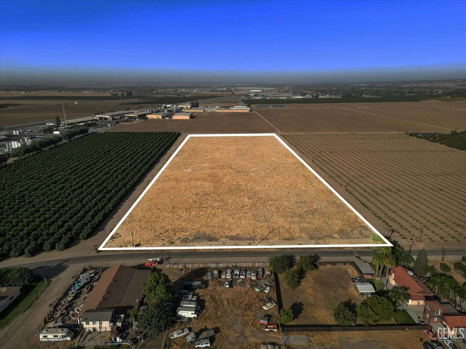 13.86 Acres of Agricultural Land for Sale in Bakersfield, California