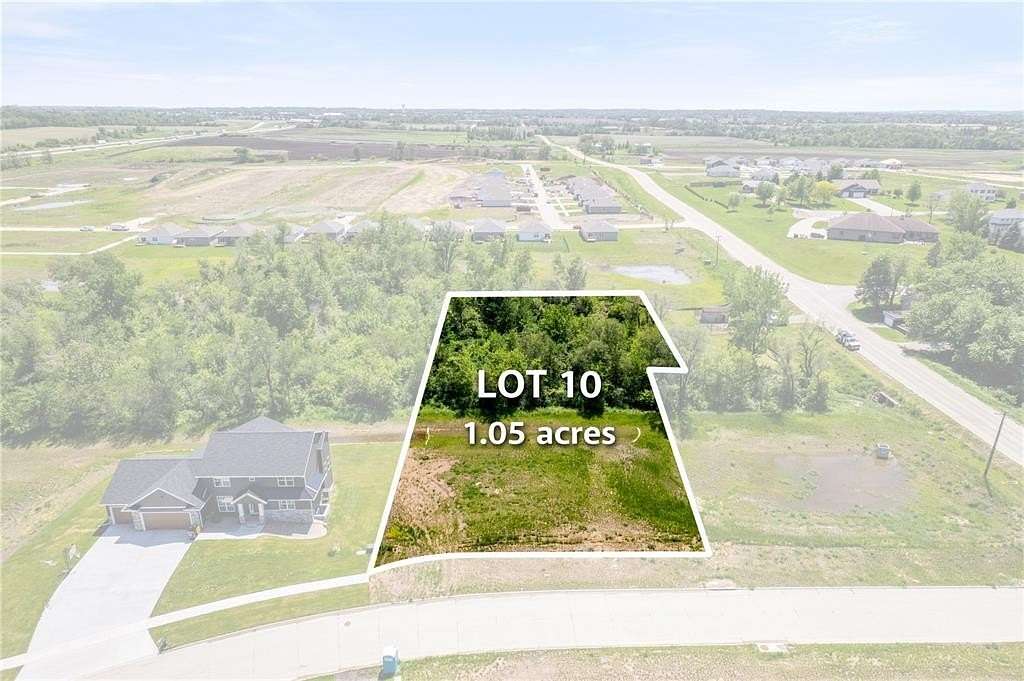 1.05 Acres of Residential Land for Sale in Hiawatha, Iowa