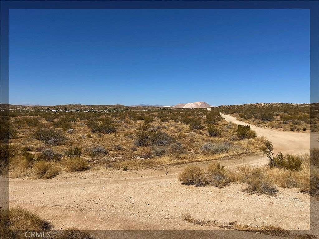 10 Acres of Land for Sale in Rosamond, California