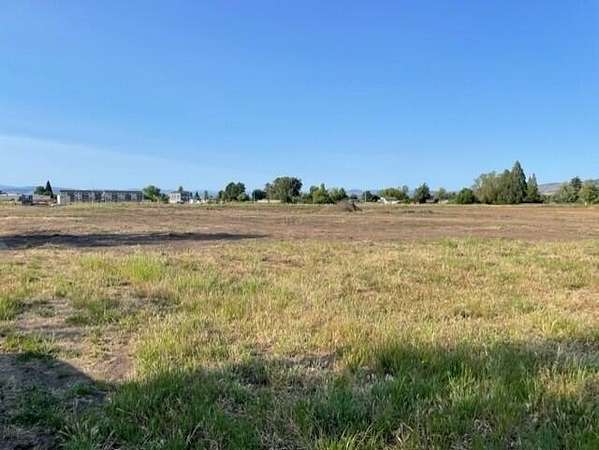 6.69 Acres of Residential Land for Sale in Medford, Oregon