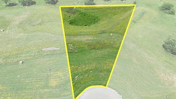 3.14 Acres of Residential Land for Sale in Winterset, Iowa