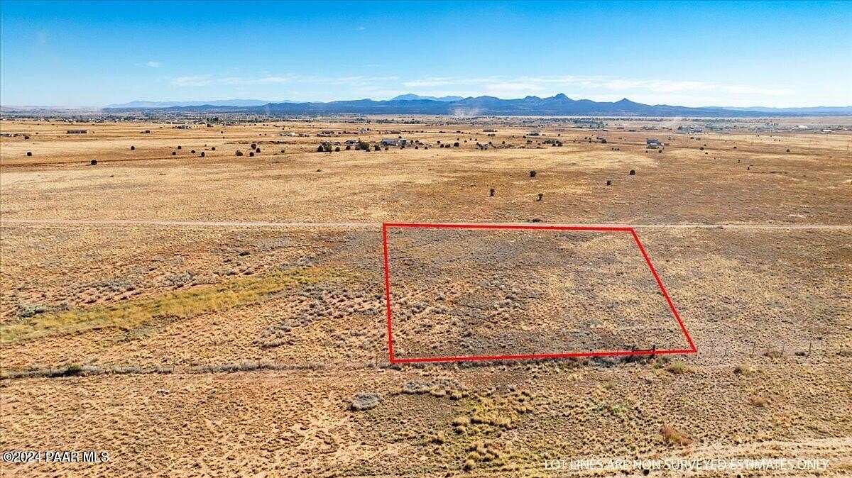 1.05 Acres of Residential Land for Sale in Paulden, Arizona