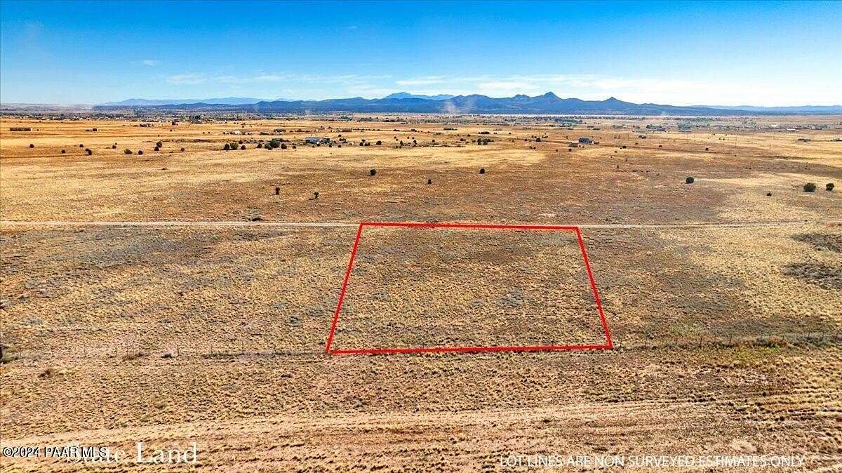 1.05 Acres of Residential Land for Sale in Paulden, Arizona