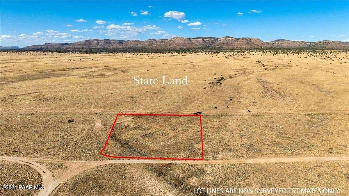 1.05 Acres of Residential Land for Sale in Paulden, Arizona