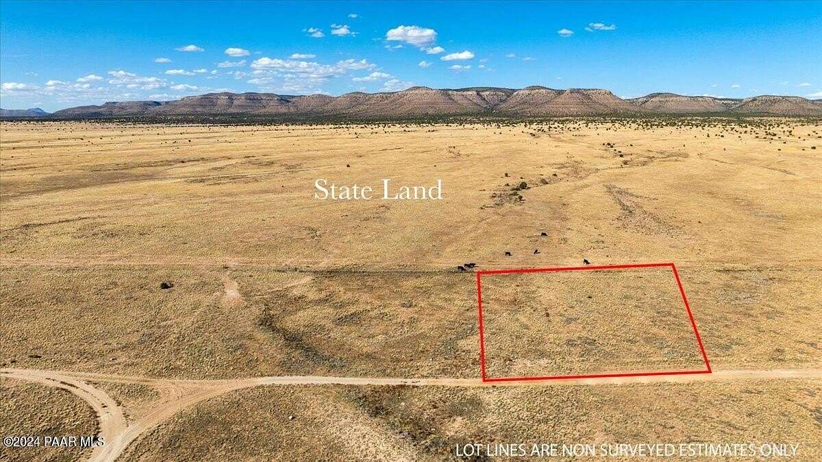 1.05 Acres of Residential Land for Sale in Paulden, Arizona