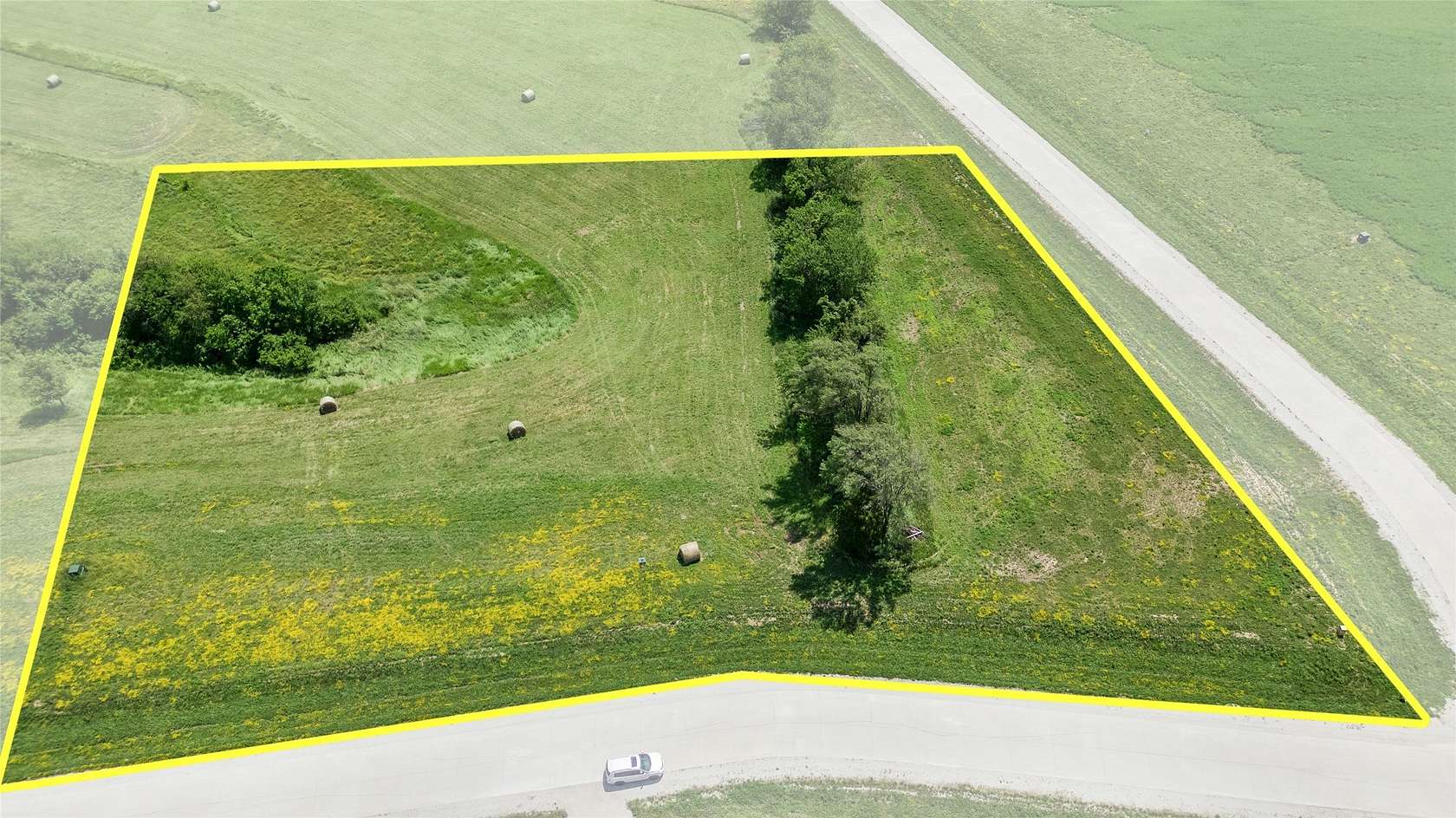 3.33 Acres of Residential Land for Sale in Winterset, Iowa