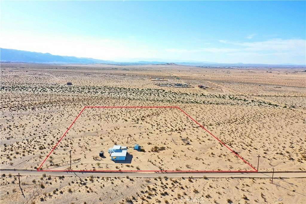 5 Acres of Residential Land with Home for Sale in Twentynine Palms, California