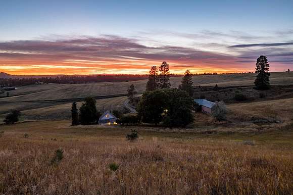 10 Acres of Residential Land with Home for Sale in Spokane, Washington