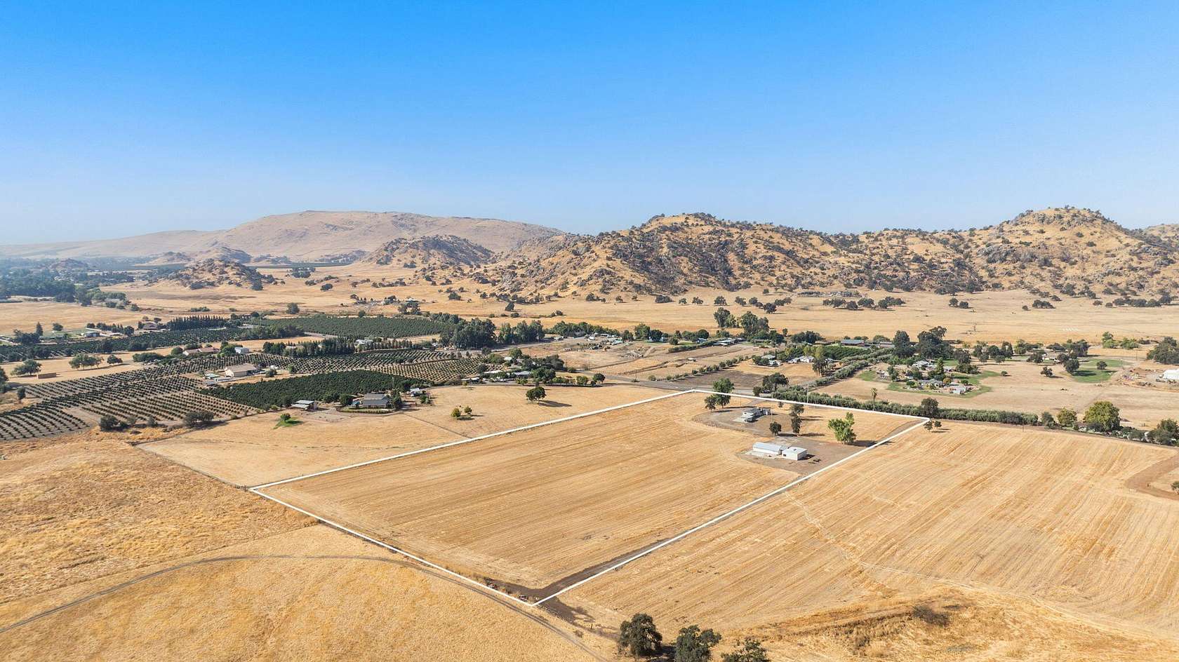 18.68 Acres of Land with Home for Sale in Woodlake, California